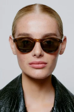 A. Kjærbede Marvin< Solbriller