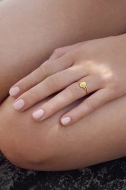 Maanesten Myra Ring< Ringe