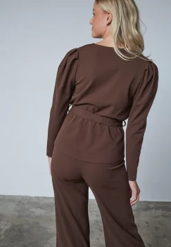 Nasa-Ls 15886*Sisters Point Sale