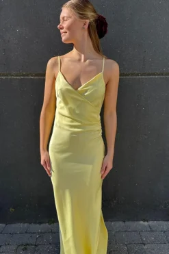 N.Ero-Dr 17655*Sisters Point New