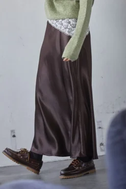 N.Gewo-Sk4 19228*Sisters Point Online