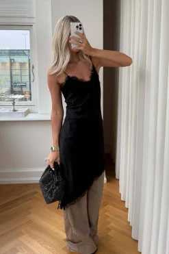 Noella N-Merlie Dress 15960002< Kjoler