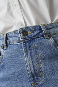 Onea-Sk4 18418*Sisters Point Hot