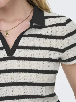 Only Onlhalia S/S Collar Top Box< T-Shirts & Toppe