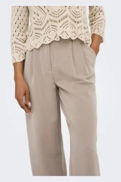 Onlhattie Pleat Str Pant Tlr*Only Outlet