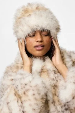 Pieces Pcplush Fluffy Hat< Hue, Hat & Handsker