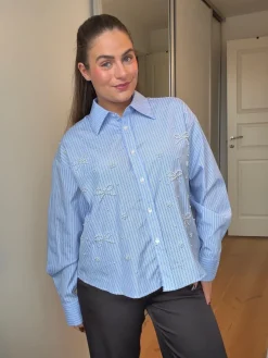Dear Molly Pearl Bow Shirt 160786C< Bluser & Skjorter