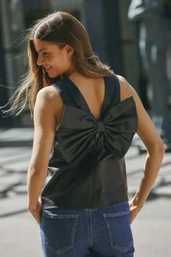 Co´Couture Phoebecc Leather Bow V-Top 35884< Bluser & Skjorter
