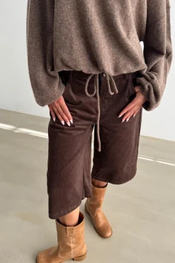 Continue Rosa Jordy Shorts 15090< Shorts