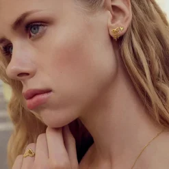 Rouge Earrings*Maanesten Best