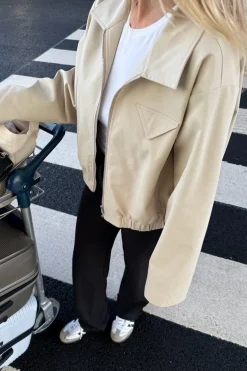 BYIC Sarahic Short Jacket A23725< Overtøj & Jakker