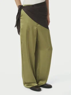 Serina Heavy Sateen Big Scarf 168193*Neo Noir Clearance