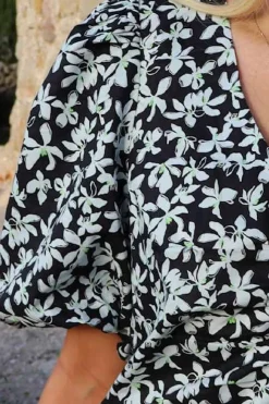 Liberte Siona-V-Neck-Dress 22187< Kjoler