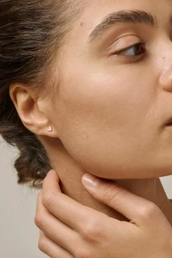 Enamel Copenhagen Studs, Amore E415G< Øreringe