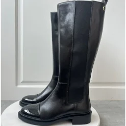 Copenhagen Shoes The Love Boot Patent / Toe< Copenhagen Shoes|Støvler