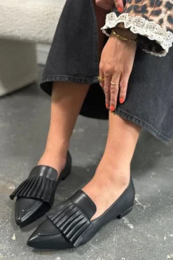 Copenhagen Shoes The Me Loafer< Copenhagen Shoes|Loafers