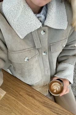 BYIC Theaic Teddy Jacket< Overtøj & Jakker