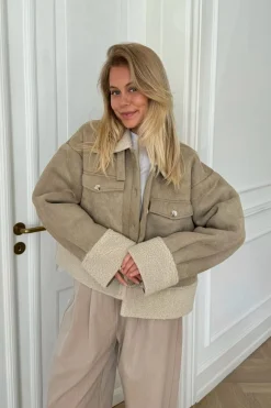 BYIC Theaic Teddy Jacket< Overtøj & Jakker