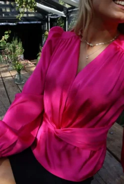 Tiki Ls Twist Blouse 22120*Liberte Clearance