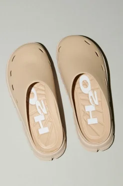 H2O Trek Closed Sandal< Sandaler