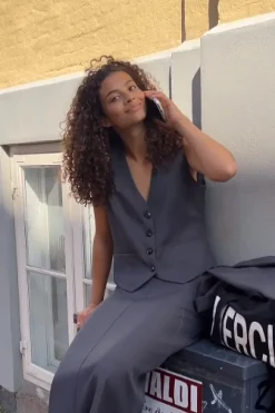 Neo Noir Vendetta Melange Vest< Veste