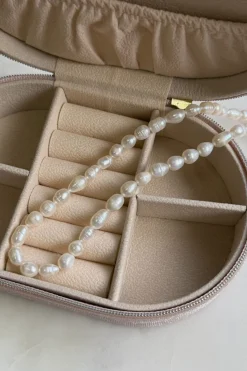 Mellow Moon Victoria< Halskæder