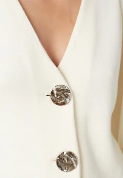 Vitea-Ca 19177*Sisters Point Clearance