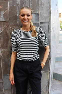 Liberte Win Puff Tshirt 22343< T-Shirts & Toppe