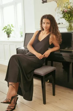 Neo Noir Zakia Heavy Sateen Dress< Kjoler